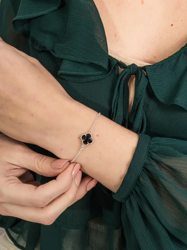 Pulseira de Prata 925 Trevo Detalhado Preto Pequeno