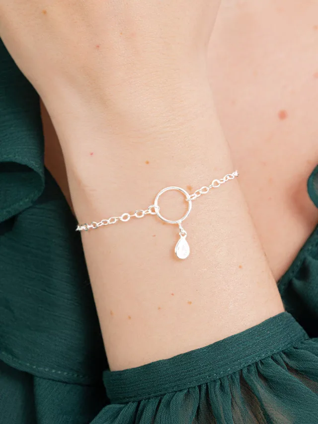 Pulseira de Prata 925 Círculo Vazado com Gota Branca