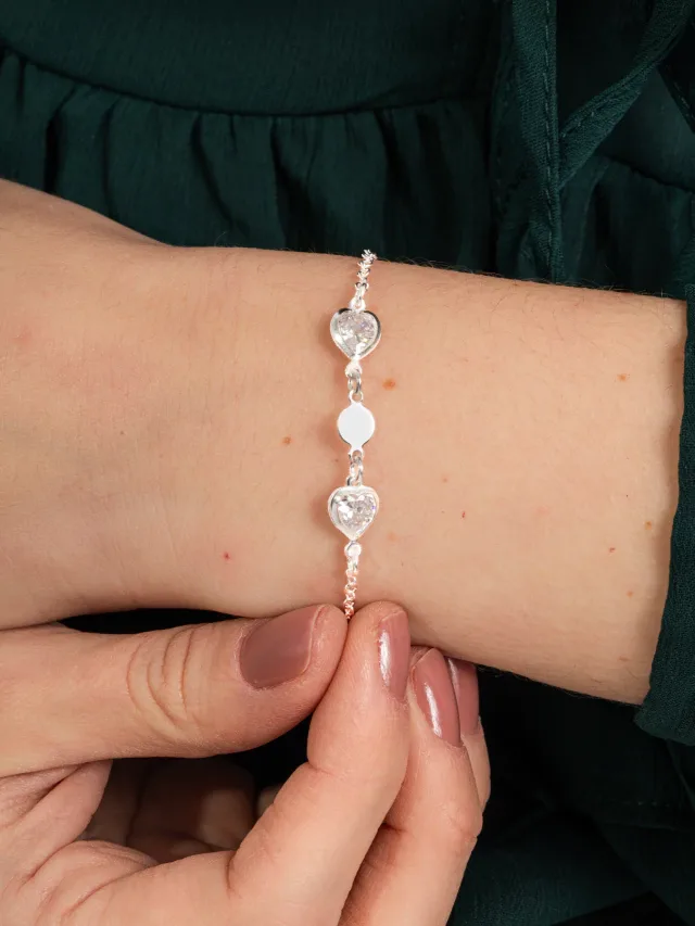 Pulseira de Prata 925 Medalha Com Corações em Zircônias