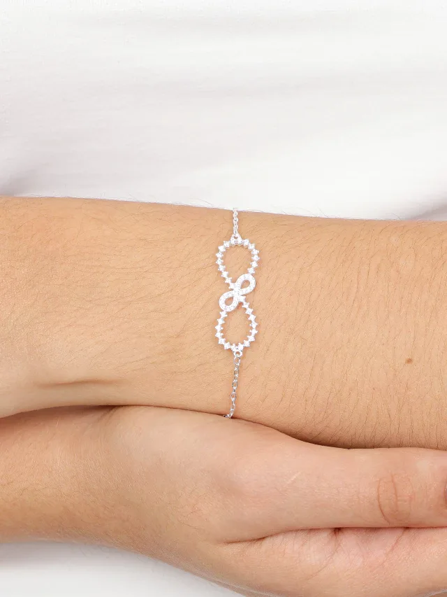 Pulseira de Prata 925 Infinitos Detalhados Cravejados com Zircônias Brancas