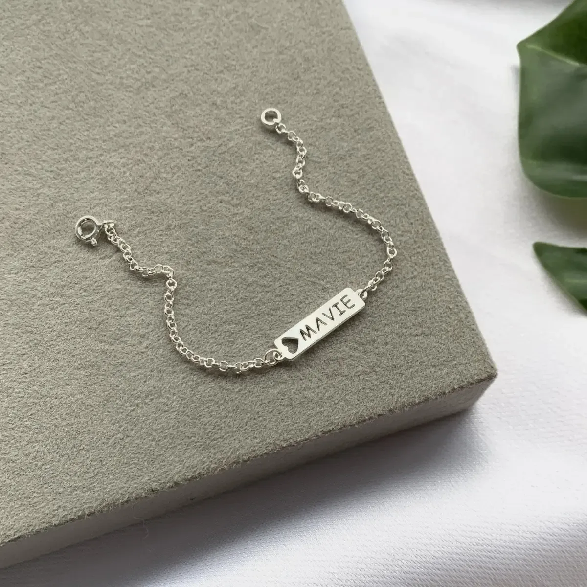Pulseira De Chapa Com Coração E Nome Vazado