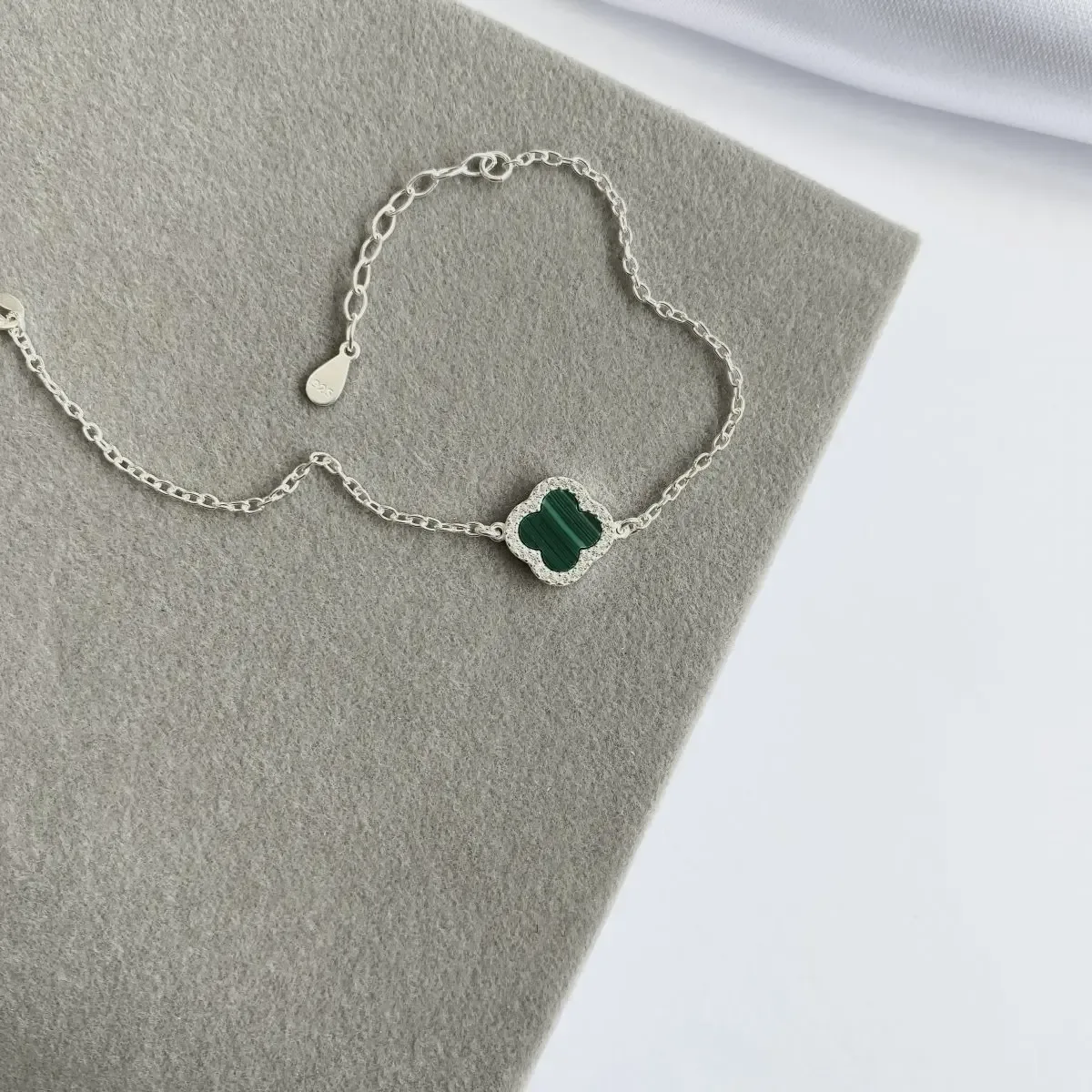 Pulseira Trevo com Zircônias