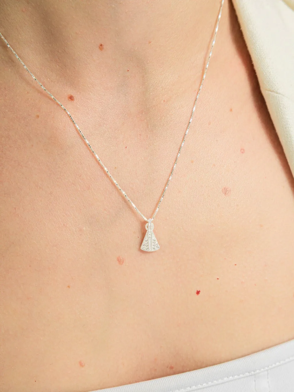 Colar de Prata 925 com Pingente Nossa Senhora Zircônias Brancas