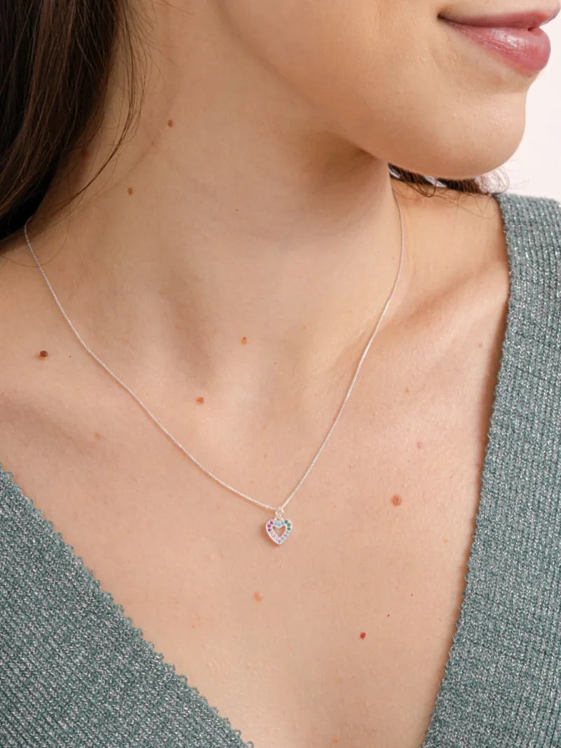 Colar de Prata 925 Coração Delicado Cravejado Com Zircônias Coloridas