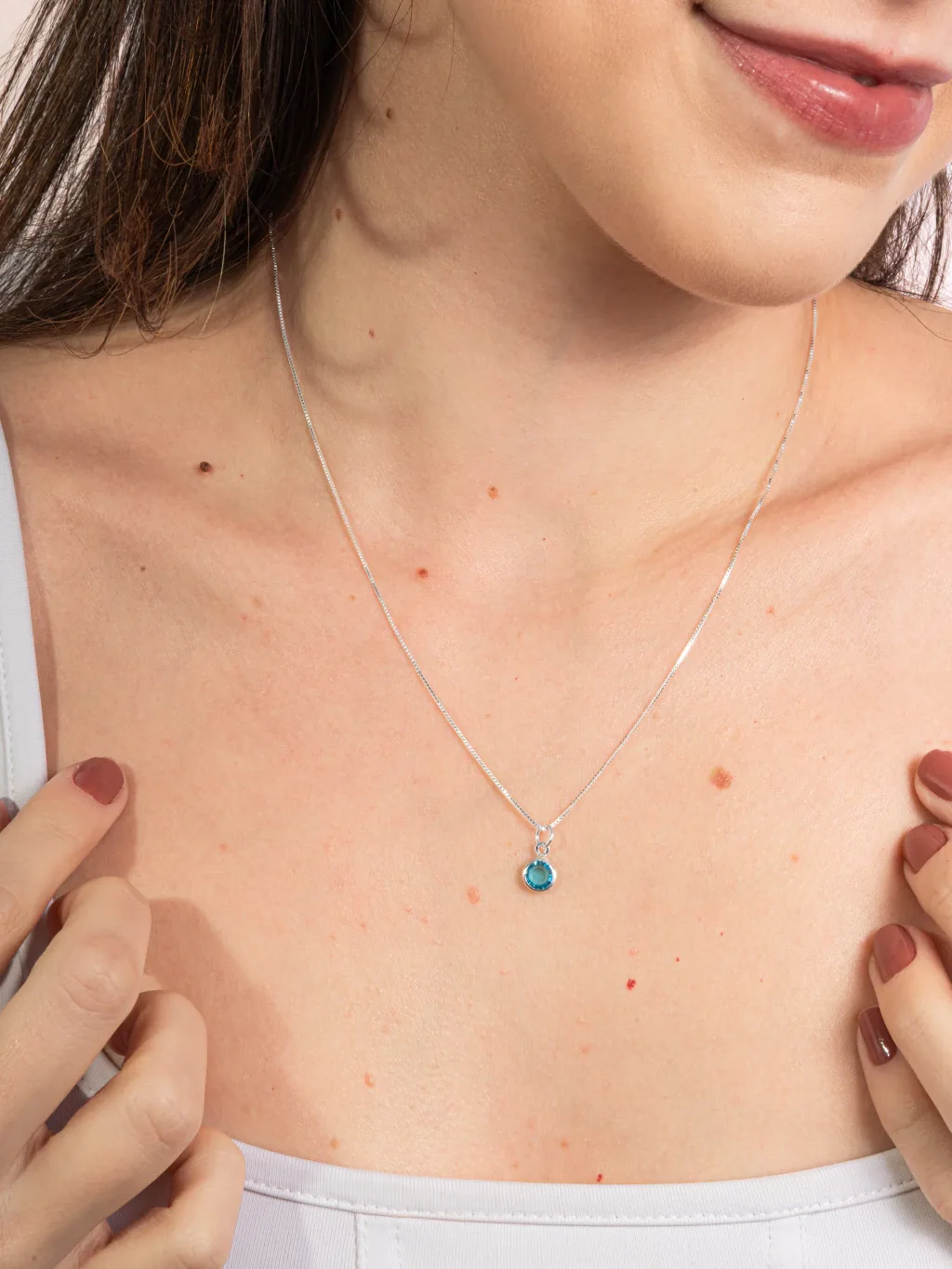 Colar de Prata 925 Ponto de Luz Redondo Azul Claro