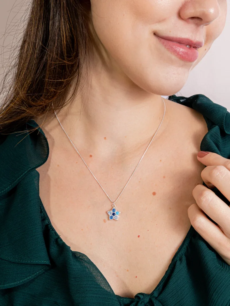 Colar de Prata 925 Estrela Cravejada com Tons de Azul