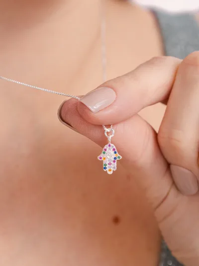Colar de Prata 925 Mão de Fátima com Zircônias Coloridas — foto 2